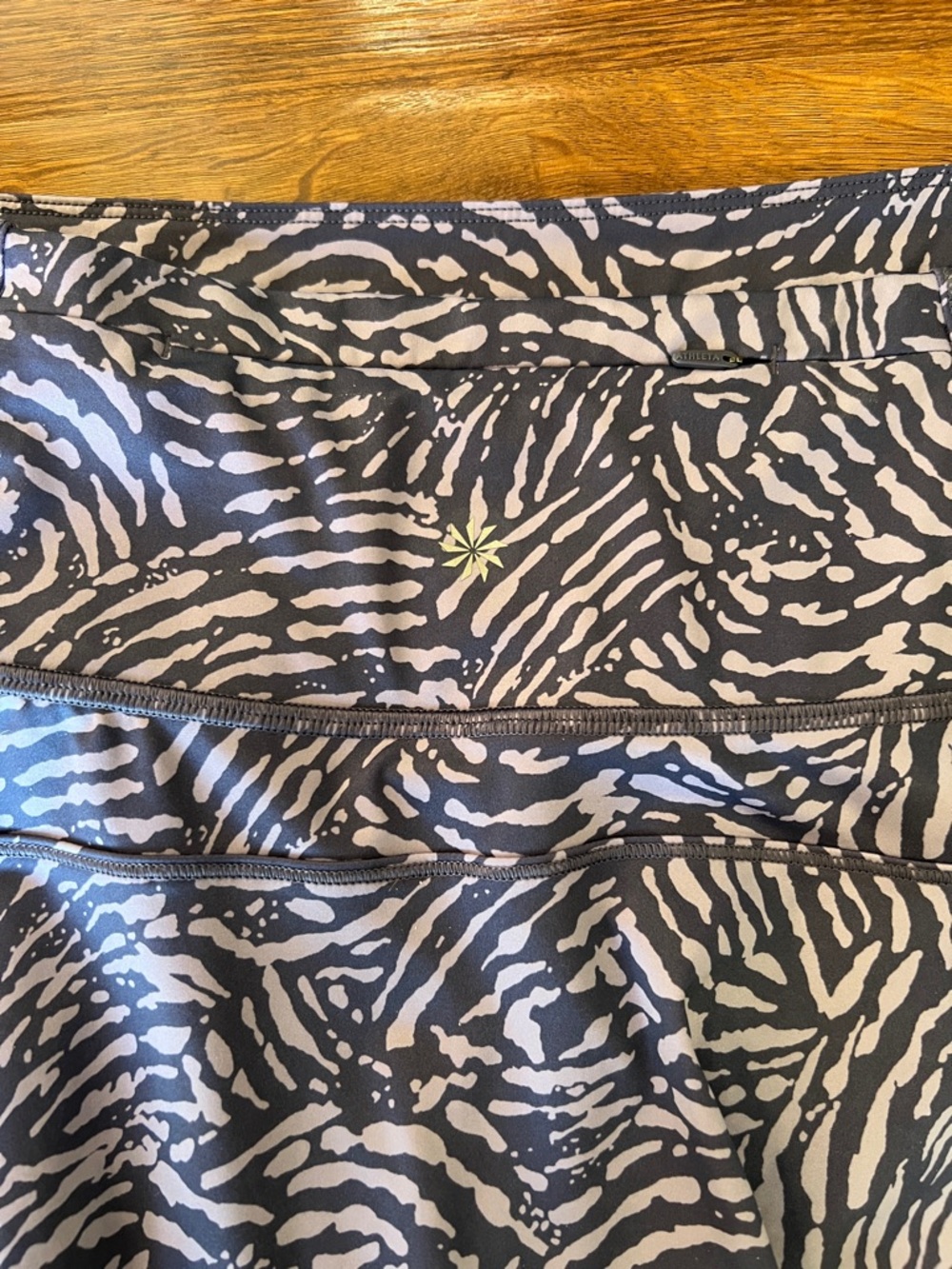 Athleta Ace Printed Tennis Skort Large Blue Gray Athletic Skirt Built In Shorts - Picture 4 of 7